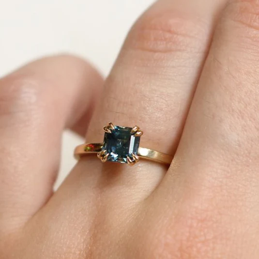 Montana Sapphire Solitare Engagement Ring - Image 6