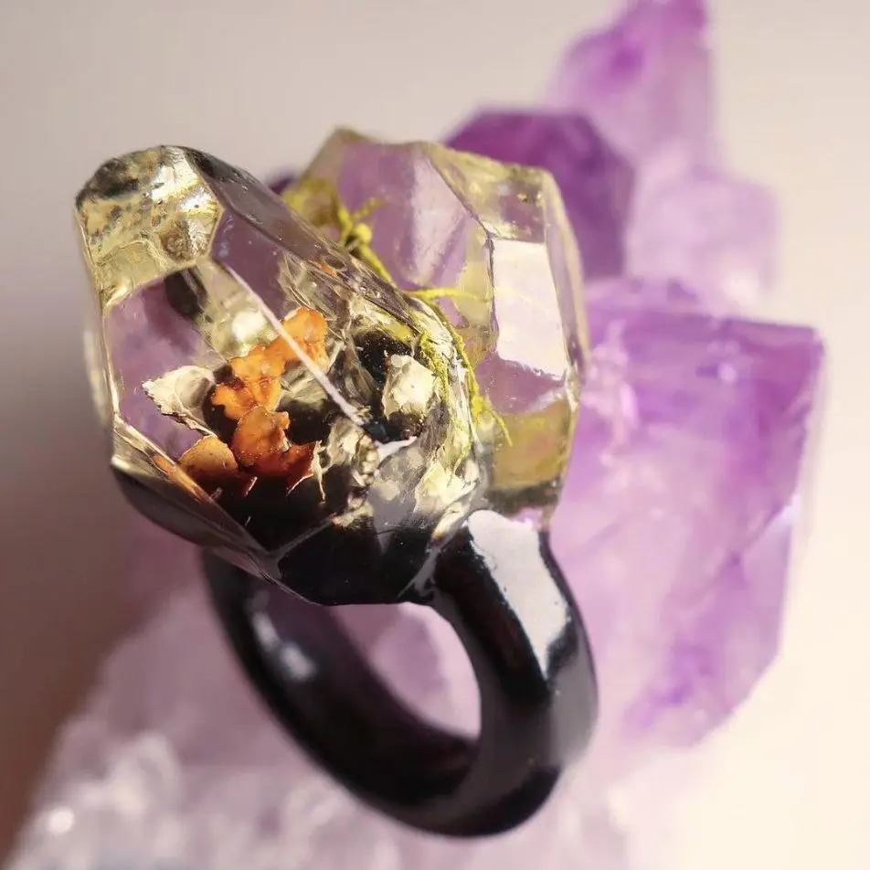 Terrarium Moss Resin Crystal Ring - Image 2