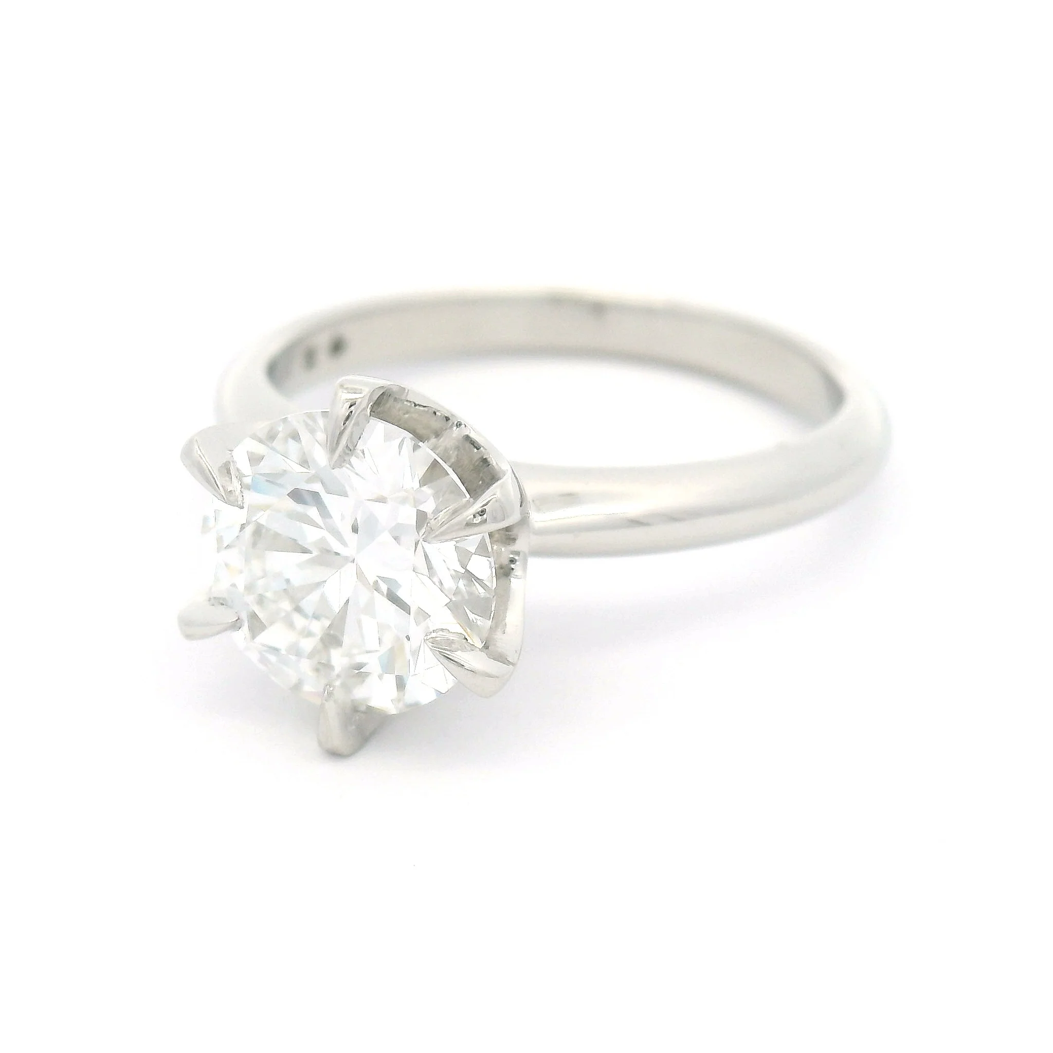 Platinum Six-Claw Solitaire with 2.01ct Lab-Grown Round Brilliant Cut Diamond - Image 2