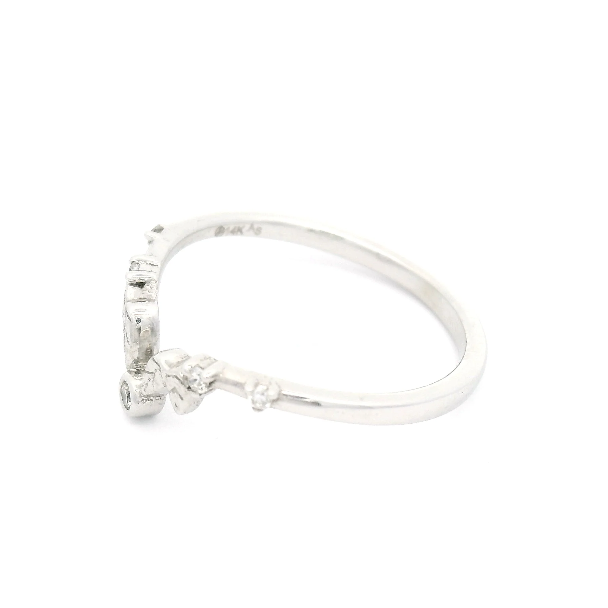 14k White Contour Leaf Band with 0.05cts Diamonds - Image 3
