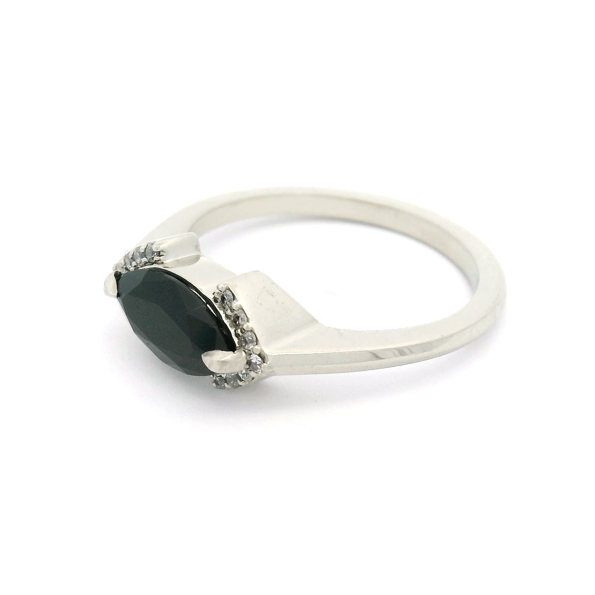 14k White Ring with Marquise Black Spinel and Accent Diamonds - Image 3