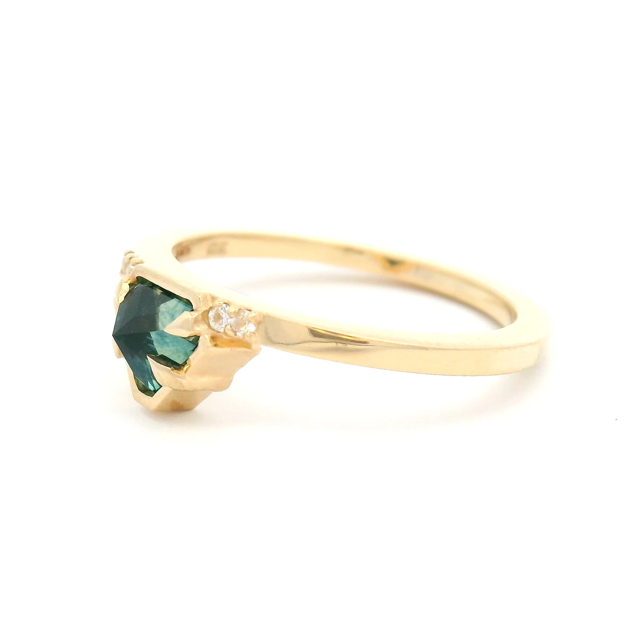 10k Yellow Ring with 0.68ct Rose-Cut Montana Sapphire and Accent Diamonds - Image 3
