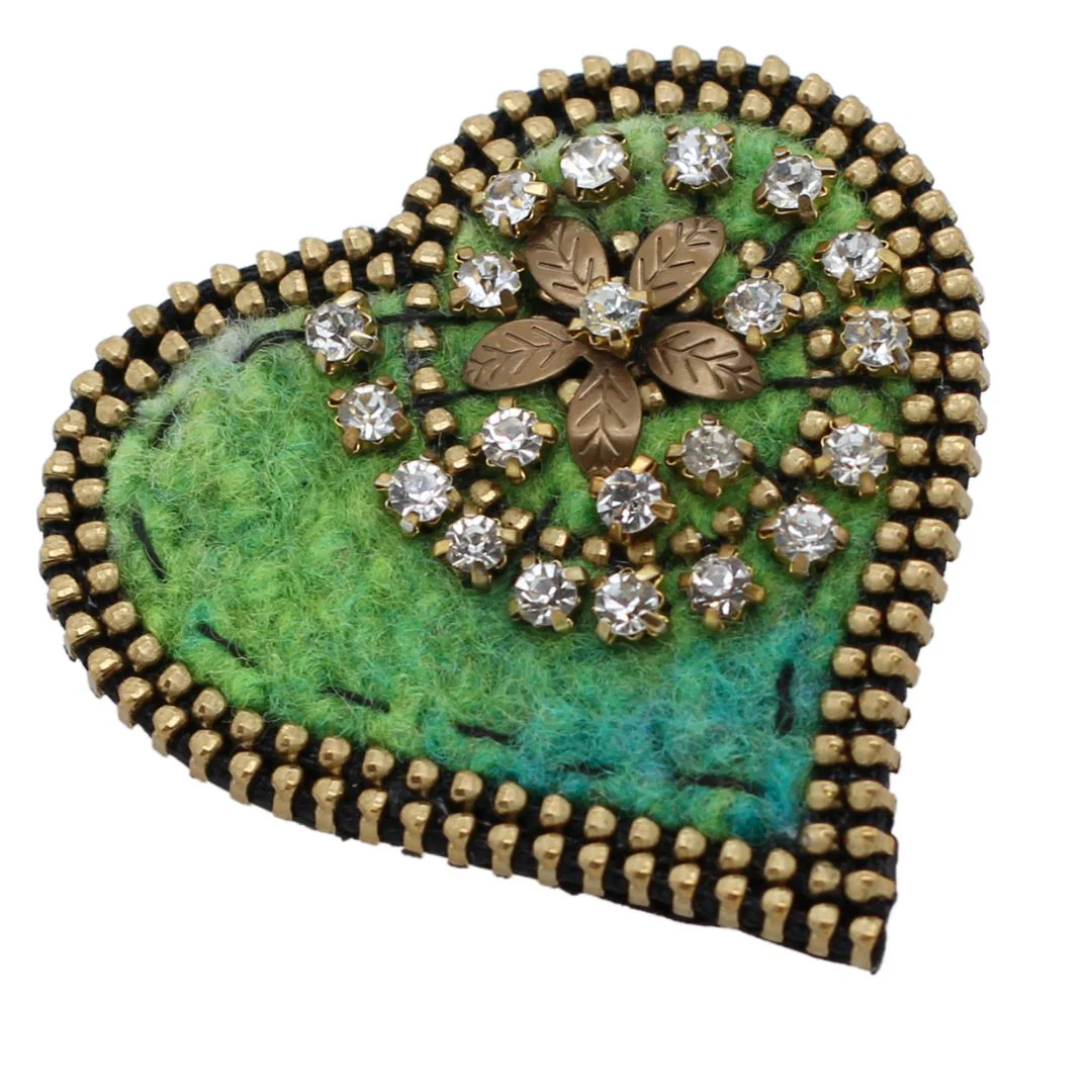 Sparkly Wool & Zipper Heart Brooch - Image 4