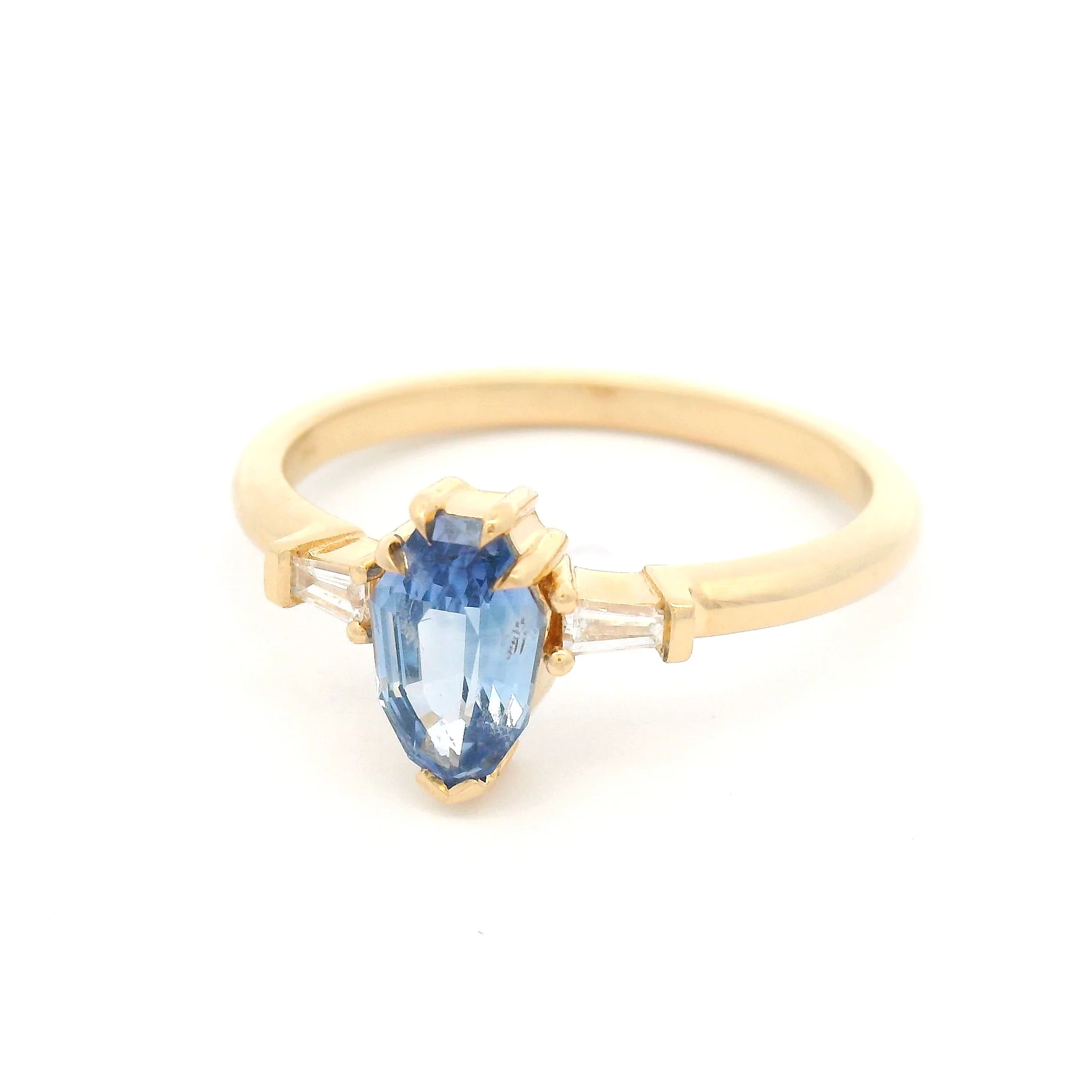 14k Yellow Three Stone Ring with 1.04ct Blue Sapphire and Accent Diamonds - Image 2