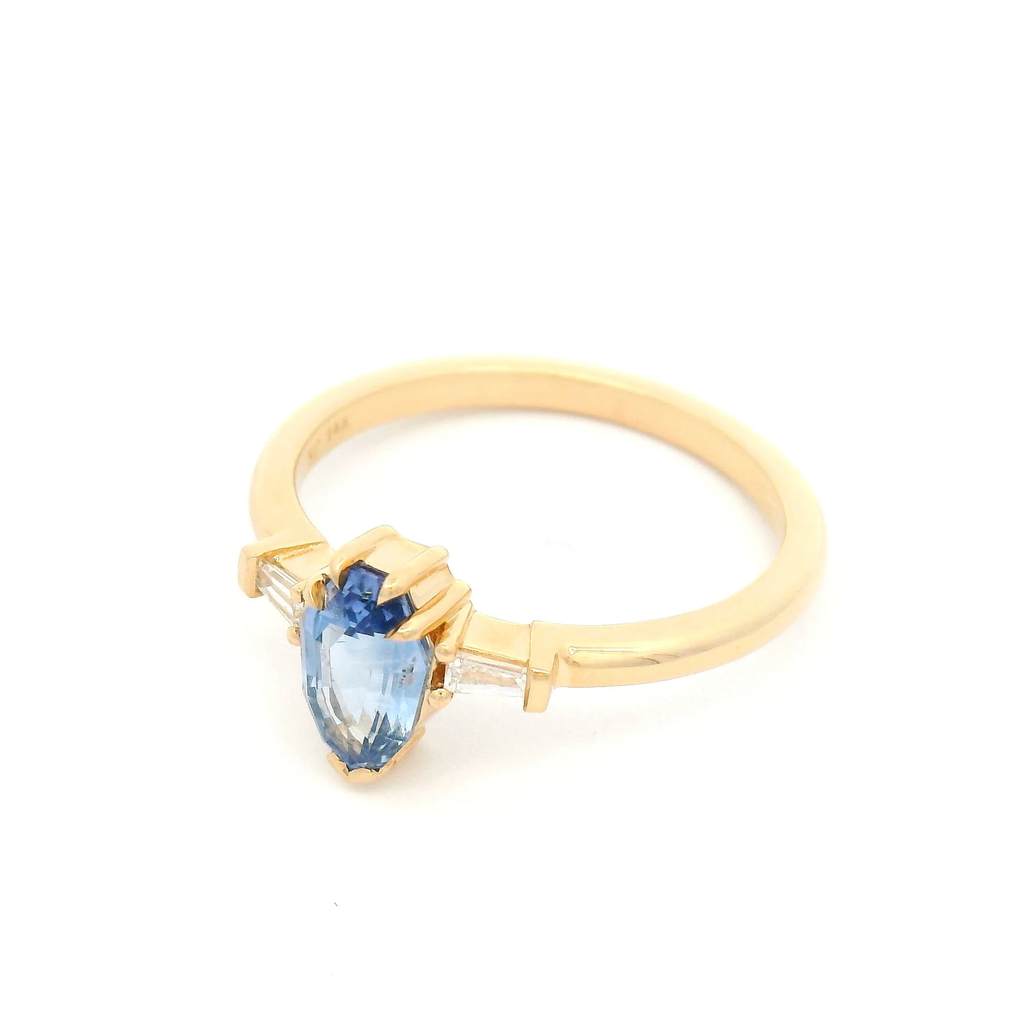 14k Yellow Three Stone Ring with 1.04ct Blue Sapphire and Accent Diamonds - Image 3